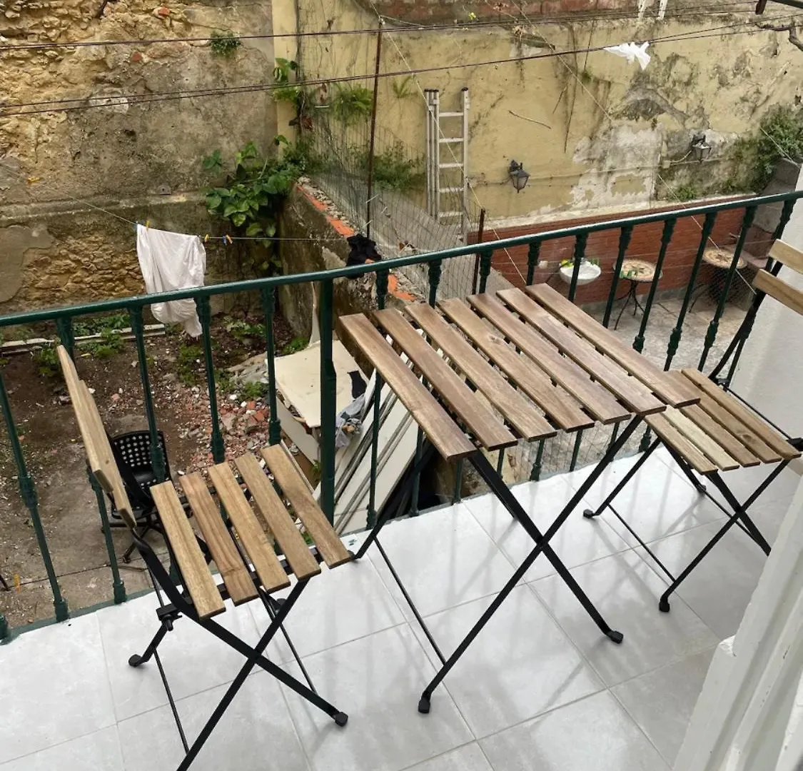 Apartamento Conde Do Redondo Lisbon Homestay